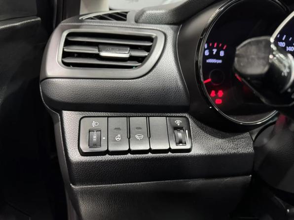 Kia Rio III Рестайлинг с пробегом 2017 года, цена 920 000 рублей, 205000 км, седан, Автокод Объявления