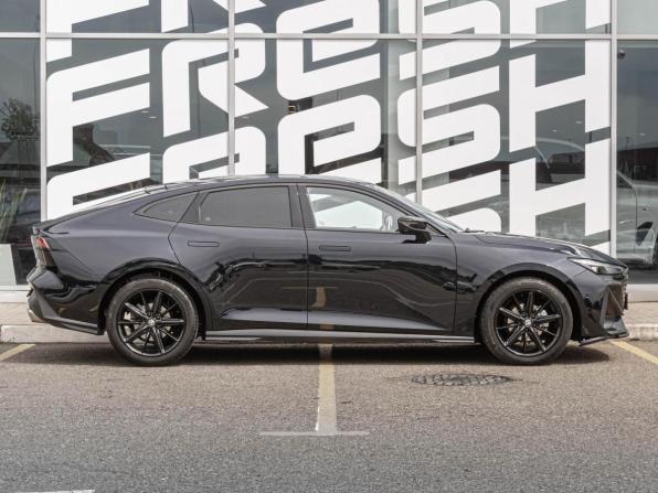 Changan UNI-V I с пробегом 2023 года, цена 2 245 000 рублей, 54553 км, лифтбек, Автокод Объявления