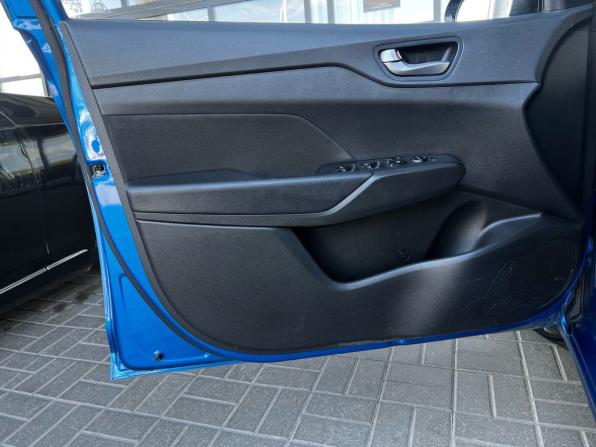 Hyundai Solaris II с пробегом 2019 года, цена 1 007 000 рублей, 115512 км, седан, Автокод Объявления