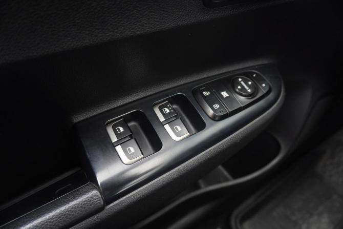 Kia Rio IV с пробегом 2017 года, цена 1 299 000 рублей, 100788 км, седан, Автокод Объявления