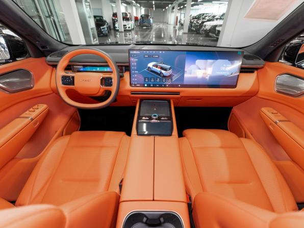 Lynk &amp; Co 900 с пробегом 2025 года, цена 8 000 000 рублей, 50 км, внедорожник, Автокод Объявления