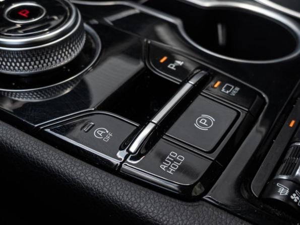 Kia K5 III с пробегом 2020 года, цена 2 700 000 рублей, 89447 км, седан, Автокод Объявления