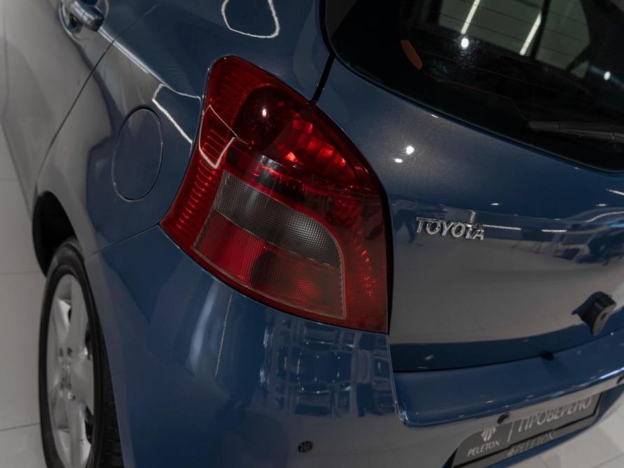 Toyota Yaris II Москва  - изображение 22