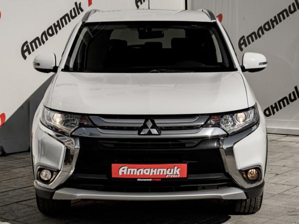 Mitsubishi Outlander III Рестайлинг 2 с пробегом 2015 года, цена 1 745 000 рублей, 235642 км, внедорожник, Автокод Объявления