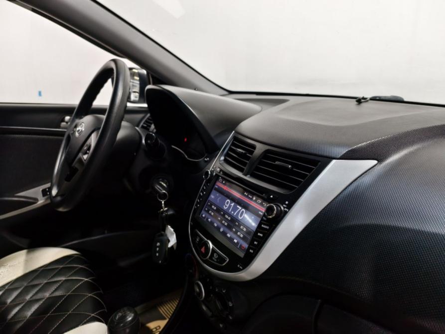Hyundai Solaris I Курск  - изображение 7