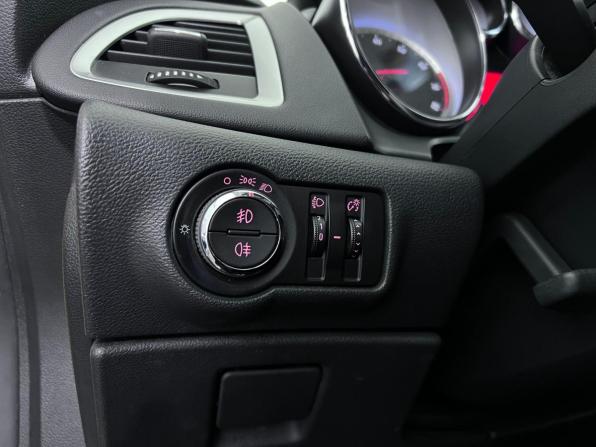 Opel Astra J Рестайлинг с пробегом 2013 года, цена 887 000 рублей, 149536 км, хэтчбек, Автокод Объявления
