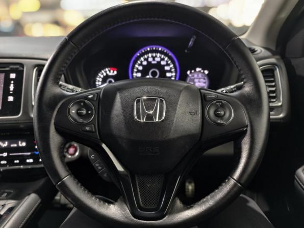 Honda Vezel I с пробегом 2015 года, цена 1 350 000 рублей, 192131 км, внедорожник, Автокод Объявления