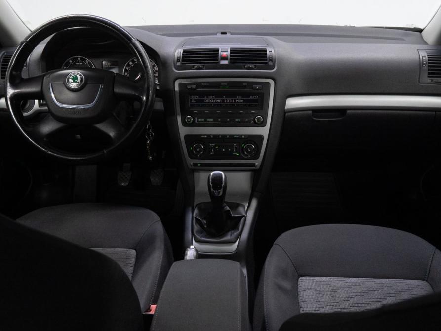 Skoda Octavia II (A5) Рестайлинг Тюмень  - изображение 18