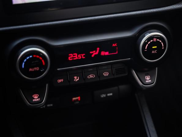 Kia Rio IV Рестайлинг с пробегом 2021 года, цена 2 049 000 рублей, 29008 км, хэтчбек, Автокод Объявления