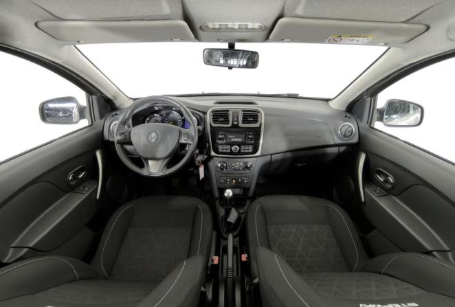 Renault Sandero II с пробегом 2015 года, цена 899 000 рублей, 95387 км, хэтчбек, Автокод Объявления