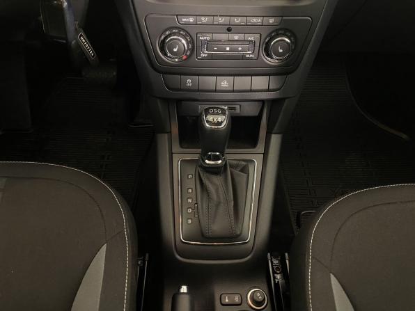 Skoda Yeti I Рестайлинг с пробегом 2017 года, цена 1 550 000 рублей, 113478 км, внедорожник, Автокод Объявления