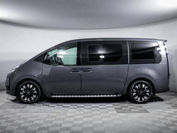 Hyundai Staria I с пробегом 2024 года, цена 5 500 000 рублей, 32554 км, минивэн, Автокод Объявления