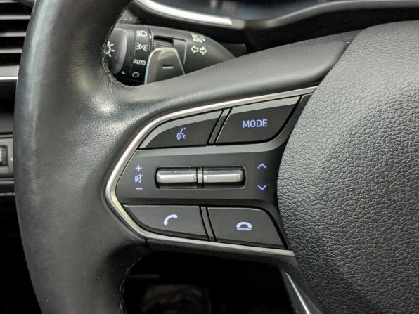 Hyundai Santa Fe IV Рестайлинг с пробегом 2022 года, цена 4 400 000 рублей, 41762 км, внедорожник, Автокод Объявления