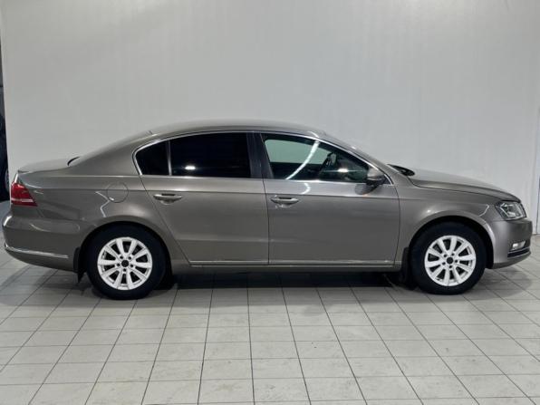 Volkswagen Passat B7 с пробегом 2011 года, цена 975 000 рублей, 213221 км, седан, Автокод Объявления