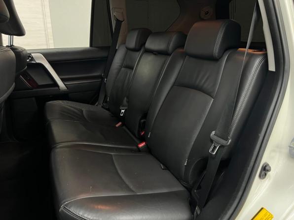 Toyota Land Cruiser Prado 150 Series Рестайлинг 1 с пробегом 2014 года, цена 3 780 000 рублей, 307833 км, внедорожник, Автокод Объявления