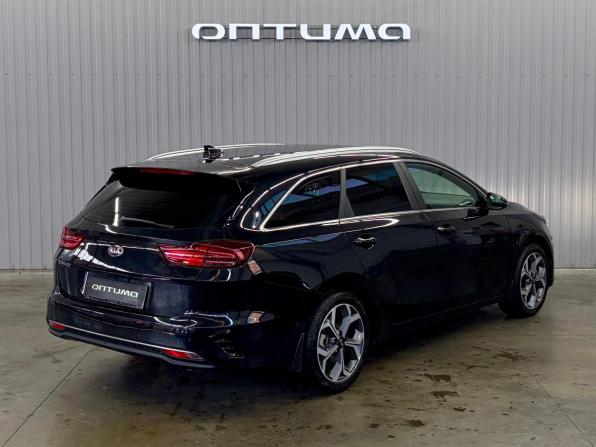 Kia Ceed III с пробегом 2021 года, цена 1 947 000 рублей, 61140 км, универсал, Автокод Объявления