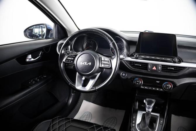 Kia Cerato IV Рестайлинг с пробегом 2021 года, цена 1 949 000 рублей, 261500 км, седан, Автокод Объявления