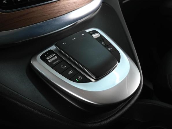 Mercedes-Benz V-Класс III (W447) Рестайлинг с пробегом 2021 года, цена 5 719 040 рублей, 107998 км, минивэн, Автокод Объявления