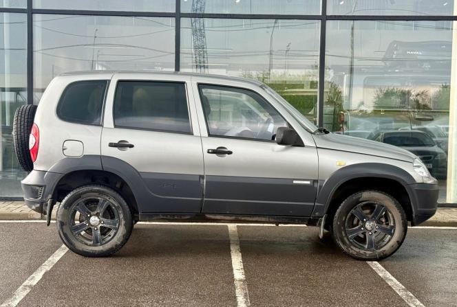 Chevrolet Niva I Рестайлинг с пробегом 2011 года, цена 435 000 рублей, 192720 км, внедорожник, Автокод Объявления