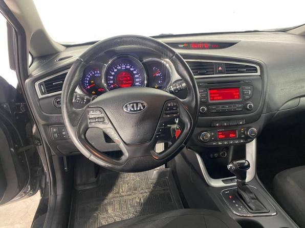 Kia Ceed II Рестайлинг с пробегом 2016 года, цена 1 089 000 рублей, 193041 км, хэтчбек, Автокод Объявления