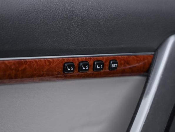 Toyota Land Cruiser 200 Series Рестайлинг 1 с пробегом 2013 года, цена 3 099 000 рублей, 234153 км, внедорожник, Автокод Объявления
