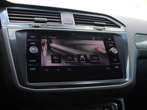 Volkswagen Tiguan II с пробегом 2019 года, цена 2 759 000 рублей, 66358 км, внедорожник, Автокод Объявления
