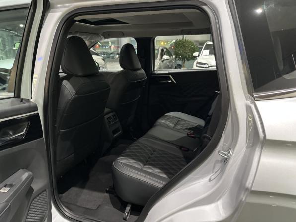 Mitsubishi Outlander IV с пробегом 2023 года, цена 4 071 000 рублей, 33 км, внедорожник, Автокод Объявления