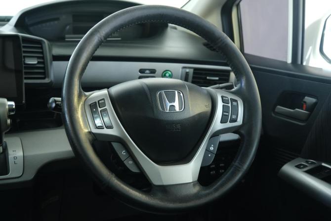 Honda Freed I Рестайлинг с пробегом 2012 года, цена 1 219 000 рублей, 141000 км, компактвэн, Автокод Объявления