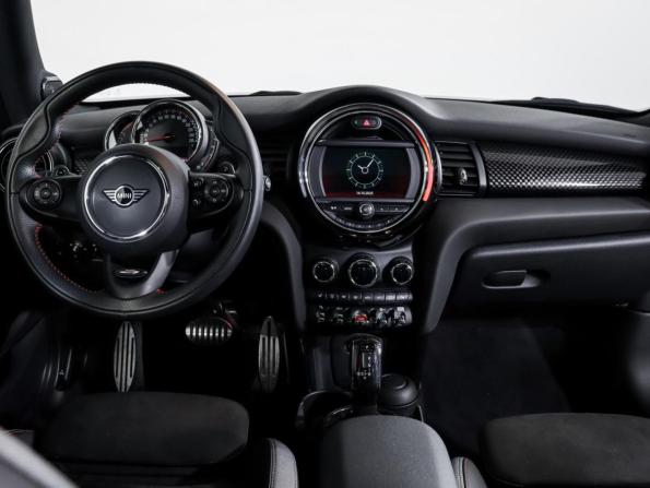 Mini Hatch III (F55/F56) Рестайлинг с пробегом 2019 года, цена 4 290 000 рублей, 8045 км, хэтчбек, Автокод Объявления