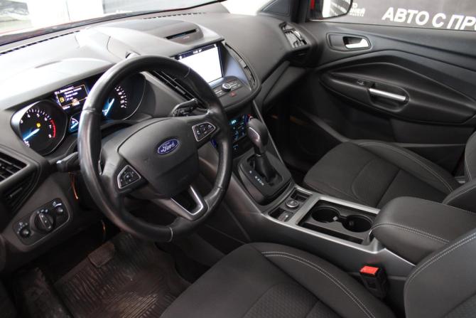 Ford Kuga II Рестайлинг с пробегом 2017 года, цена 1 598 000 рублей, 123000 км, внедорожник, Автокод Объявления