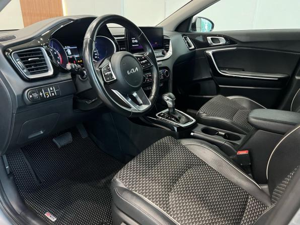 Kia Ceed III Рестайлинг с пробегом 2021 года, цена 1 690 000 рублей, 73000 км, хэтчбек, Автокод Объявления