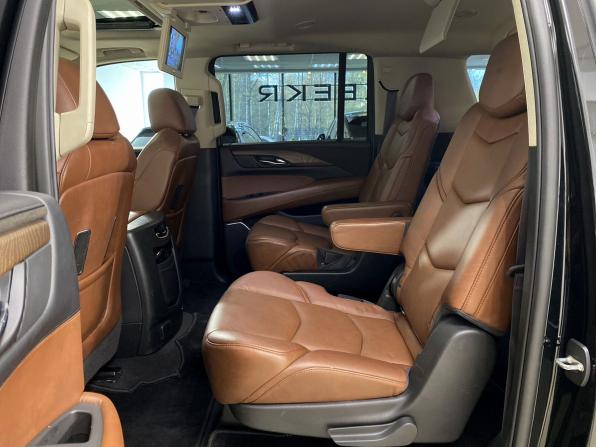 Cadillac Escalade IV с пробегом 2016 года, цена 3 400 000 рублей, 128221 км, внедорожник, Автокод Объявления