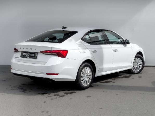 Skoda Octavia IV (A8) с пробегом 2021 года, цена 2 360 000 рублей, 53274 км, лифтбек, Автокод Объявления