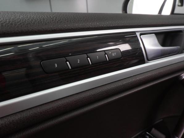 Volkswagen Touareg II Рестайлинг с пробегом 2015 года, цена 2 599 000 рублей, 200136 км, внедорожник, Автокод Объявления
