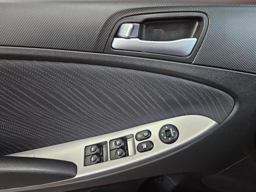 Hyundai Solaris I Рестайлинг Вологда  - изображение 17