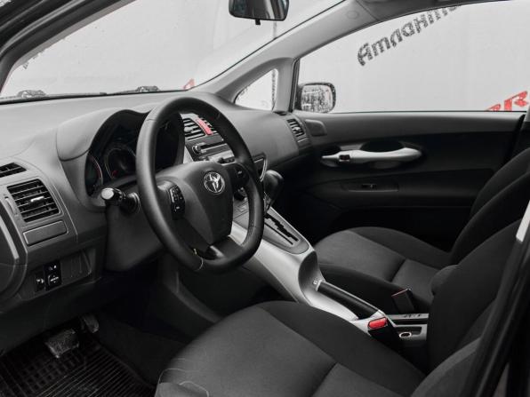 Toyota Auris I Рестайлинг с пробегом 2011 года, цена 1 250 000 рублей, 97621 км, хэтчбек, Автокод Объявления