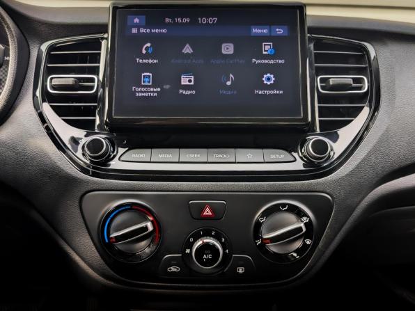 Hyundai Solaris II Рестайлинг с пробегом 2022 года, цена 1 600 000 рублей, 45136 км, седан, Автокод Объявления