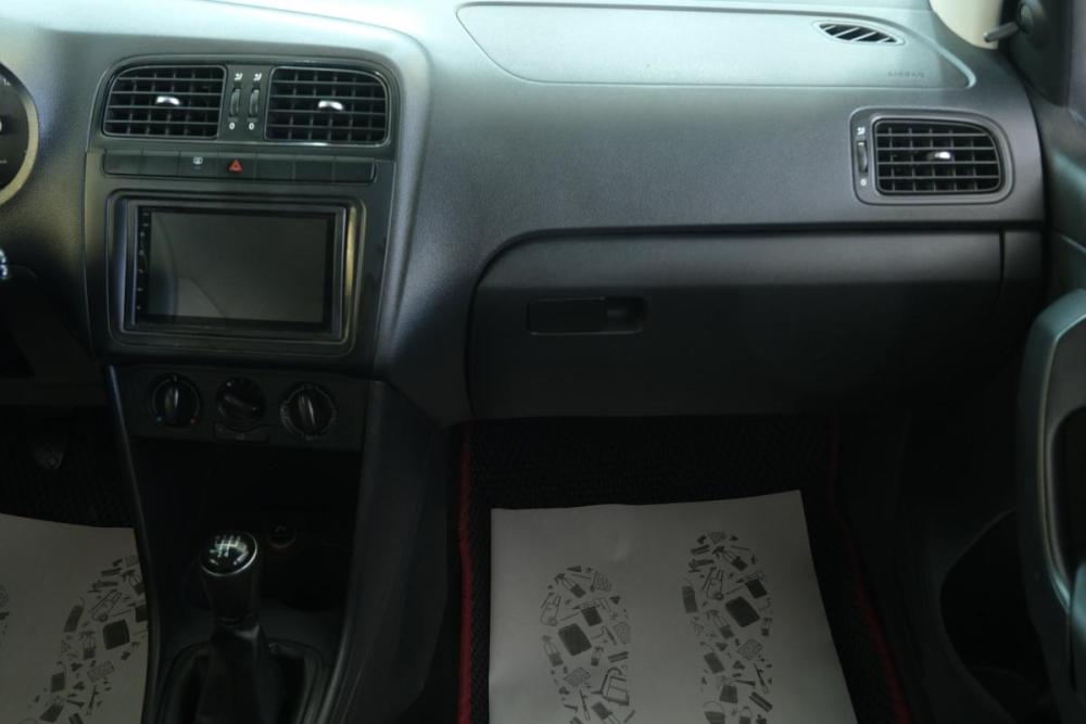 Volkswagen Polo V Омск  - изображение 17