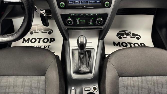Skoda Octavia II (A5) Рестайлинг с пробегом 2012 года, цена 690 000 рублей, 257485 км, лифтбек, Автокод Объявления