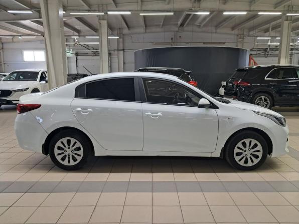 Kia Rio IV с пробегом 2017 года, цена 1 080 000 рублей, 162950 км, седан, Автокод Объявления