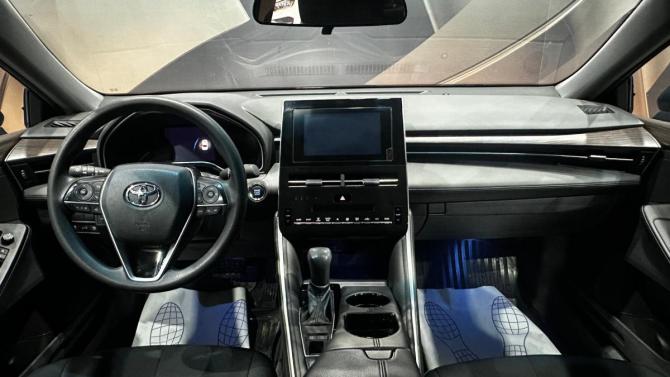 Toyota Avalon V с пробегом 2022 года, цена 2 850 000 рублей, 41557 км, седан, Автокод Объявления
