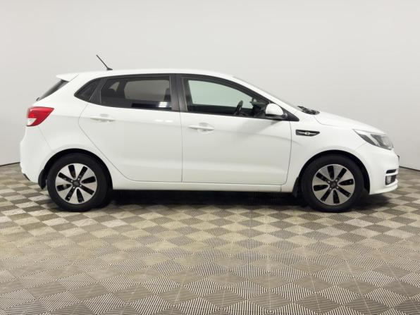 Kia Rio III Рестайлинг с пробегом 2016 года, цена 975 200 рублей, 110638 км, хэтчбек, Автокод Объявления