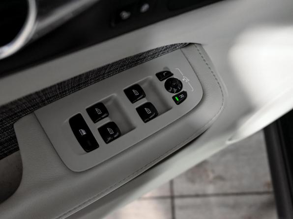 Volvo V60 Cross Country II с пробегом 2020 года, цена 3 700 000 рублей, 110911 км, универсал, Автокод Объявления