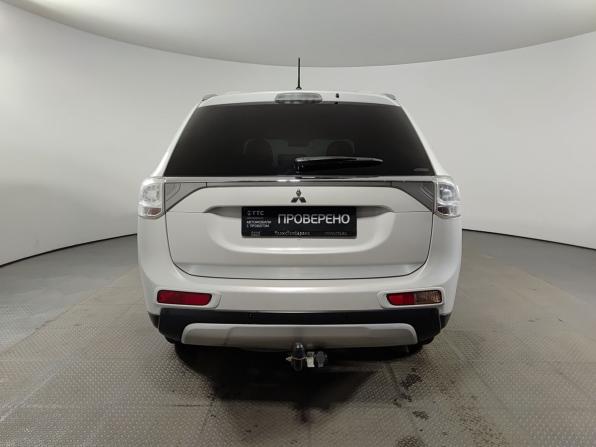 Mitsubishi Outlander III Рестайлинг с пробегом 2014 года, цена 2 220 000 рублей, 197165 км, внедорожник, Автокод Объявления