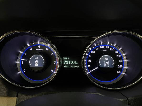 Hyundai Sonata VI (YF) с пробегом 2010 года, цена 1 395 000 рублей, 179658 км, седан, Автокод Объявления