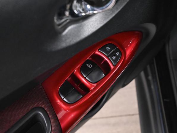 Nissan Juke I с пробегом 2013 года, цена 1 150 000 рублей, 157677 км, внедорожник, Автокод Объявления