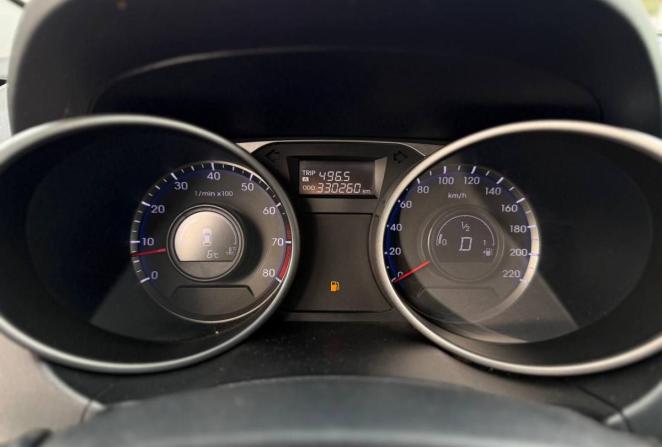 Hyundai ix35 I Рестайлинг с пробегом 2014 года, цена 930 000 рублей, 330258 км, внедорожник, Автокод Объявления