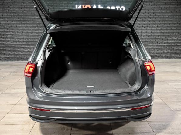 Volkswagen Tiguan II Рестайлинг с пробегом 2021 года, цена 2 790 000 рублей, 89423 км, внедорожник, Автокод Объявления