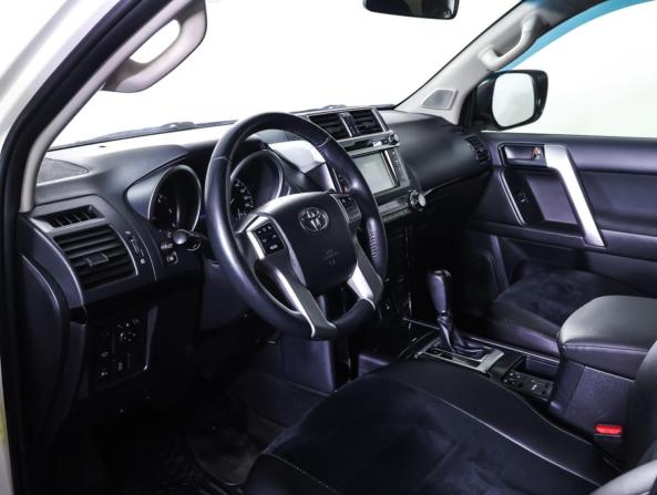 Toyota Land Cruiser Prado 150 Series Рестайлинг 1 с пробегом 2015 года, цена 3 707 000 рублей, 128580 км, внедорожник, Автокод Объявления