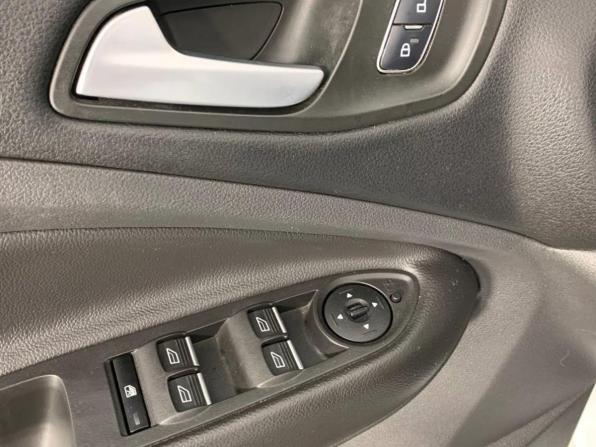 Ford Kuga II Рестайлинг с пробегом 2017 года, цена 1 571 000 рублей, 133701 км, внедорожник, Автокод Объявления